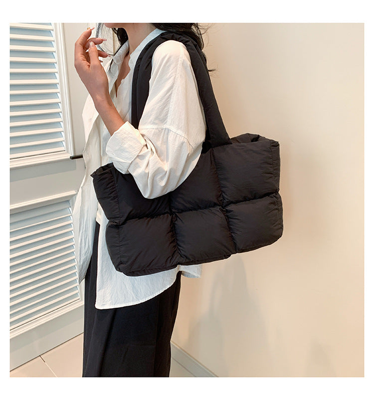 𝗪𝗶𝗻𝘁𝗲𝗿 𝗦𝗼𝗳𝘁 𝗟𝘂𝘅𝗲 𝗧𝗼𝘁𝗲™️